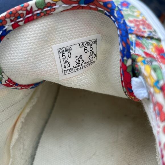 VANS x LIBERTY OF LONDON | Unisex Old Skool Sneaker | Size 6.5 - Picture 3 of 7